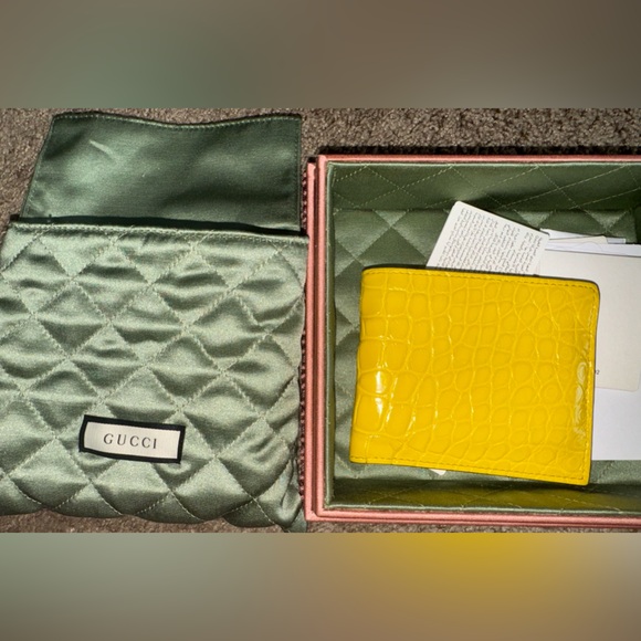 BI-FOLD CROCODILE WALLET - Picture 4 of 8